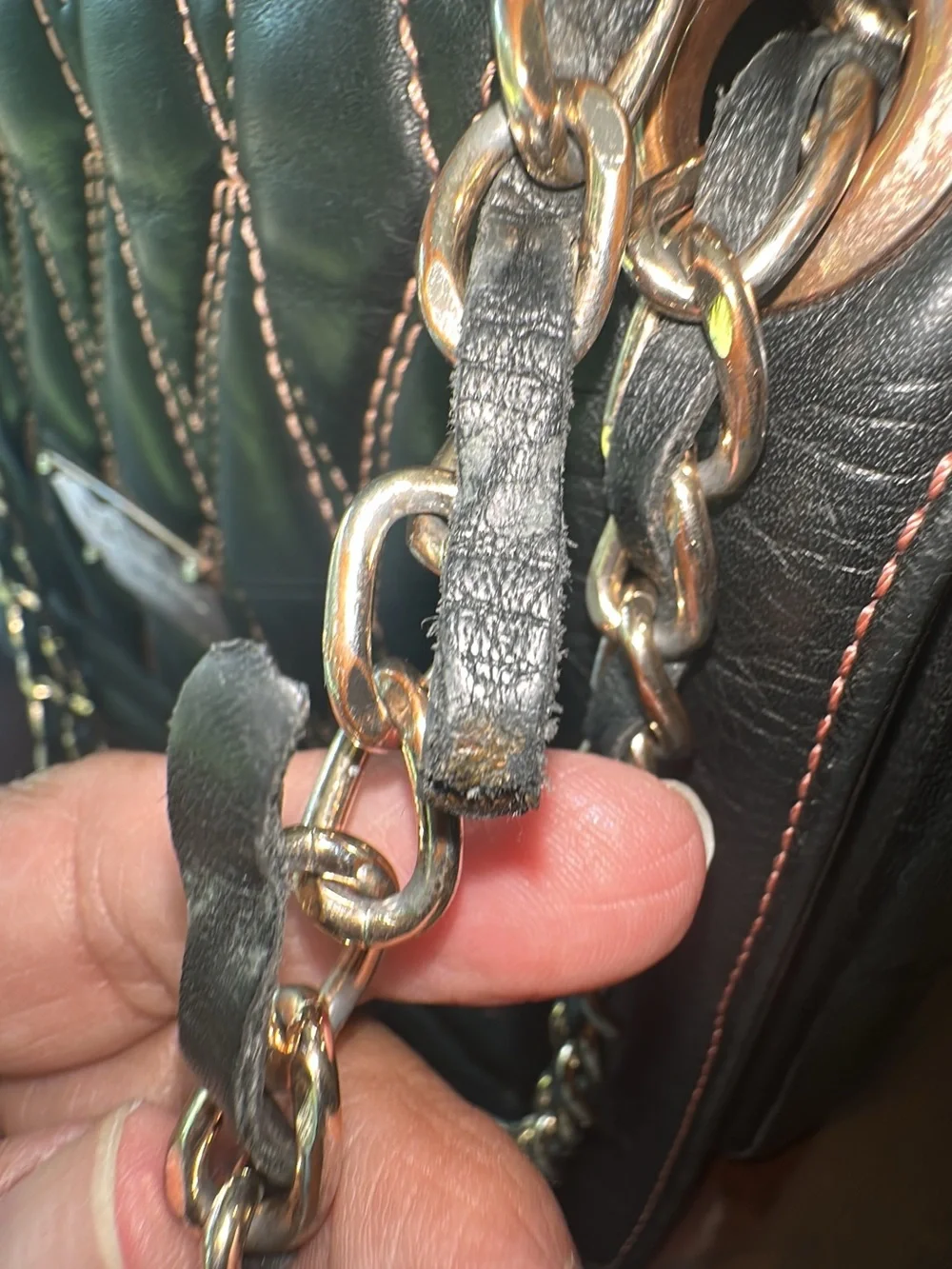Valentino Quilted Leather Crossbody Bag black with rosegold Hardware. (Bags20)